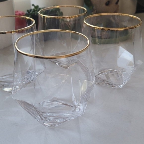 None Other - Gold rim wine glass ser of 4